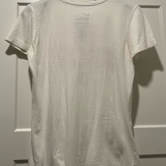 Nike Slim Fit Graphic Tee - Picture 3 of 4